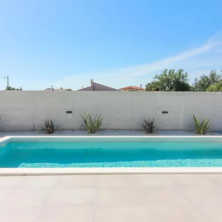 Mit Privatpool Fuer 8 Personen Ca 180 Qm In Loborika, Istrien Suedkueste Von Istrien * Pula